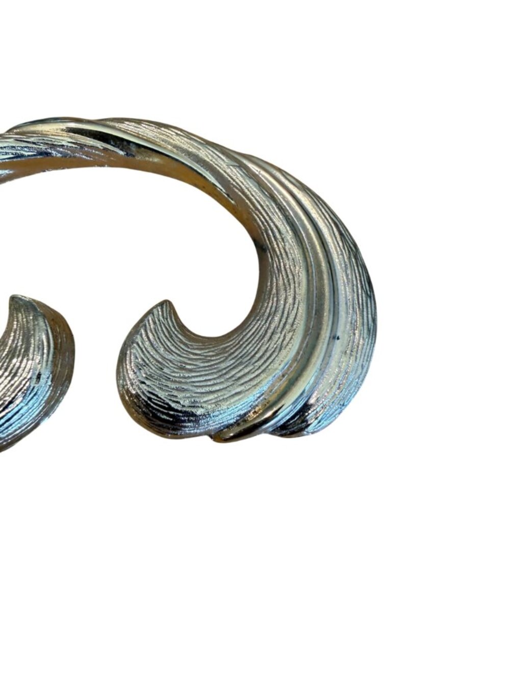 Curled Wave Swirl Scarf Slide Clip Gold Tone VTG 1980s Textured Metal Retro - Picture 4 of 6